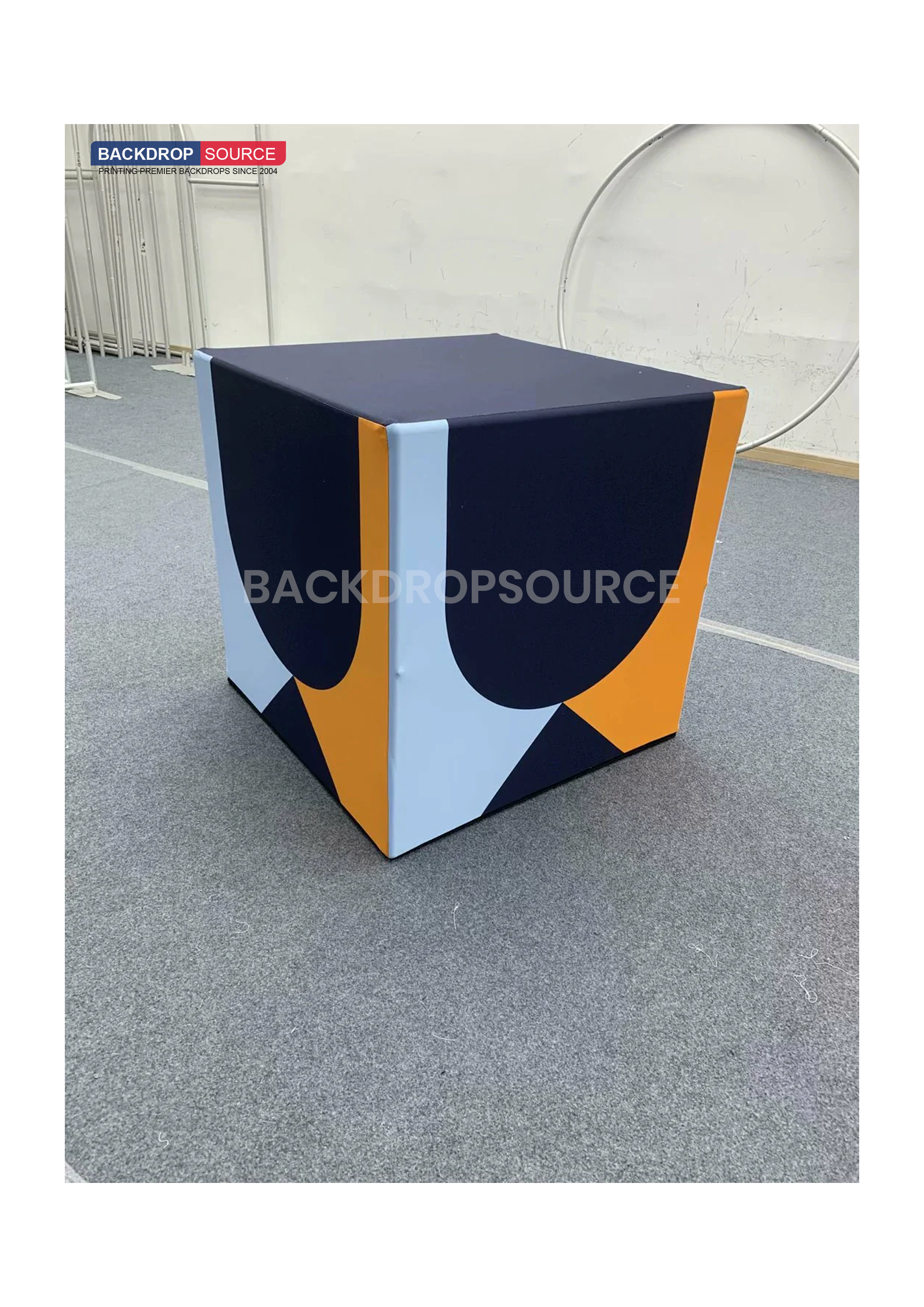 5 Sets of Stretch Fabric Displays for Product Showcase.